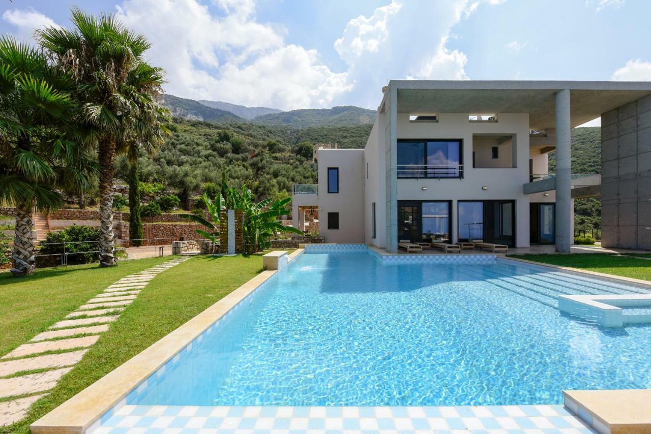 Landmark - Ορόσημο Verga Kalamata Eksteriør billede